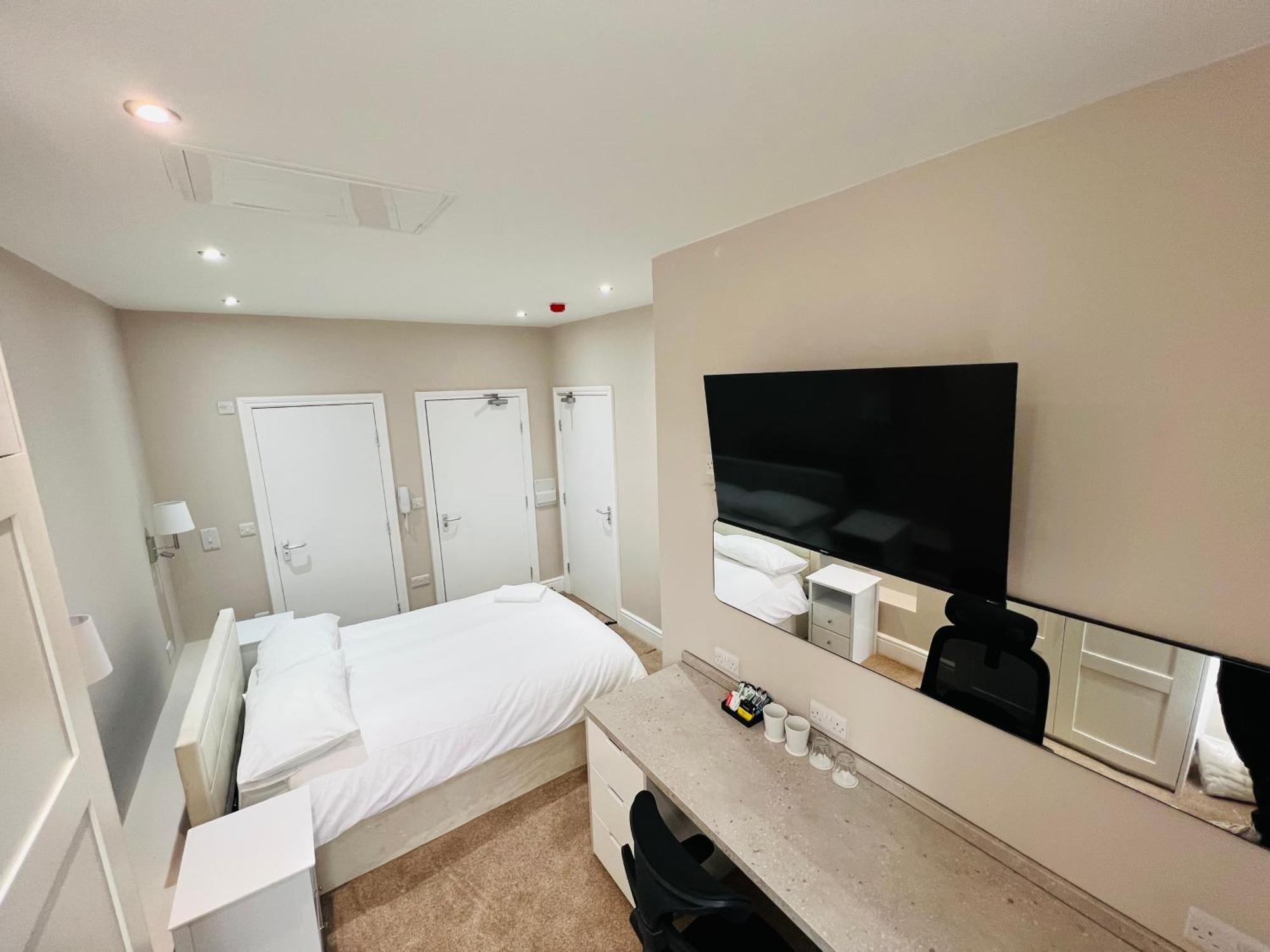 Gaolgate Suites Self Check-In Central 斯塔福德 外观 照片